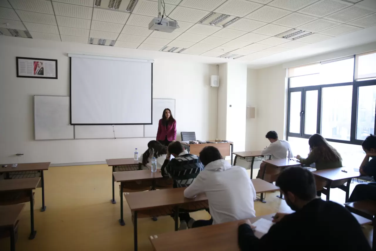 Ahıska Türkü akademisyen Türkiye'de öğrenci yetiştiriyor 3