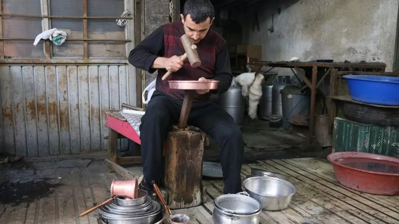 Bakırcılığın Kahramanmaraş'taki son temsilcileri mesleği yaşatmaya çalışıyor 3