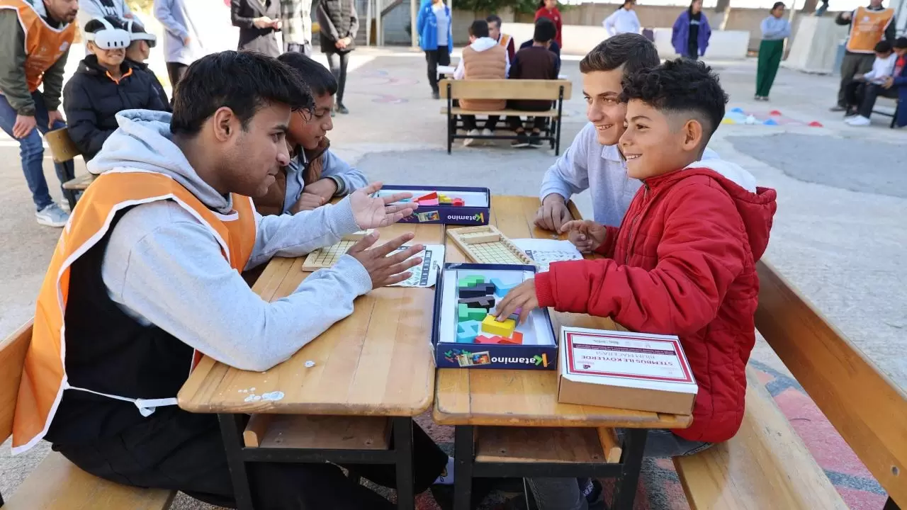 Öğretmenler kırsaldaki öğrencilere bilim ve teknoloji taşıyor 3