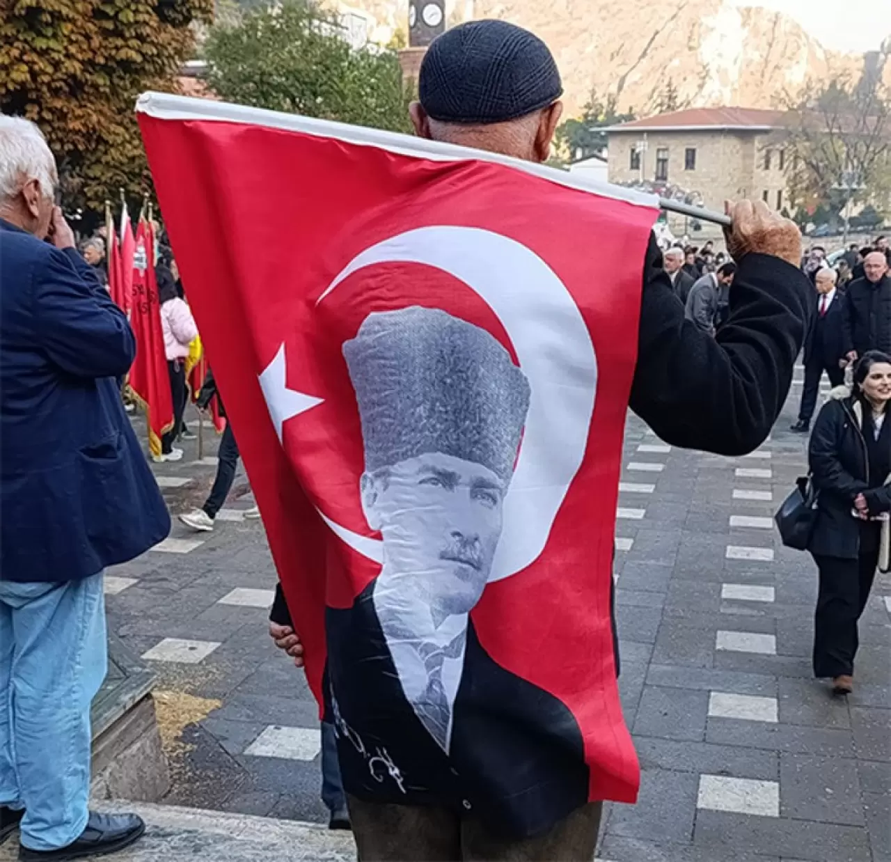Türkiye Atatürk'ü anıyor! Dört bir yanda hayat adeta durdu 5