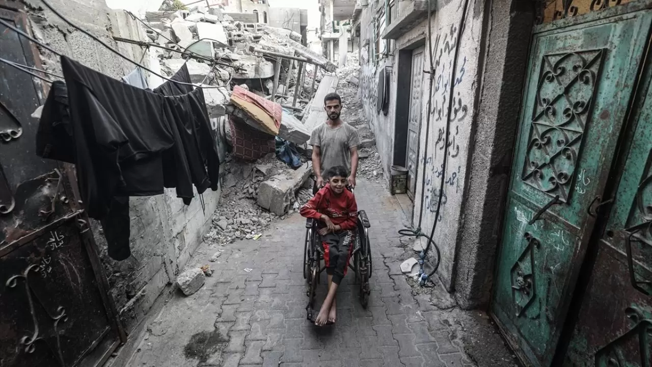 İsrail, Filistinli Reyyan'ın çocukluğunu çalarak tekerlekli sandalyeye mahkum etti 10