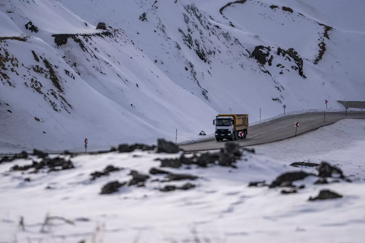 Erzurum ile Ardahan'da sis ve soğuk hava etkili oldu 6