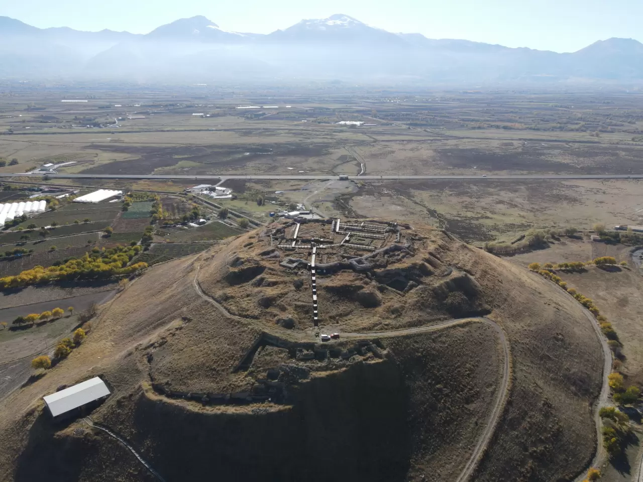 Altıntepe Kalesi'ndeki Urartu izleri yeniden gün yüzüne çıktı 2