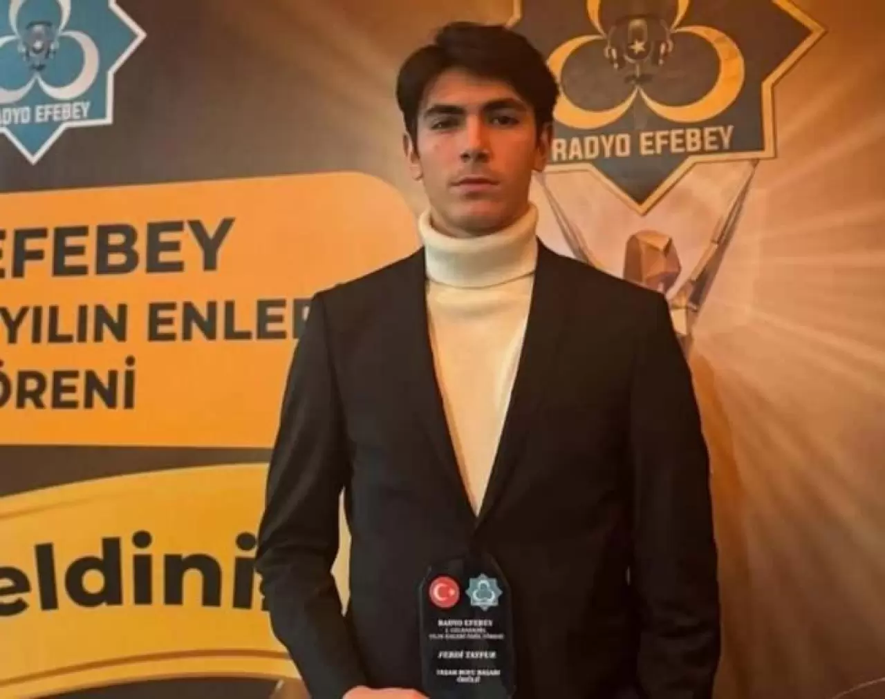 Ferdi Tayfur'un oğlu sosyal medyadan duyurdu! 4