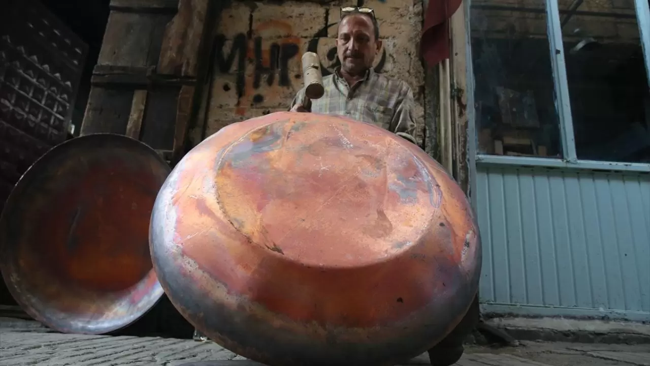 Bakırcılığın Kahramanmaraş'taki son temsilcileri mesleği yaşatmaya çalışıyor 8
