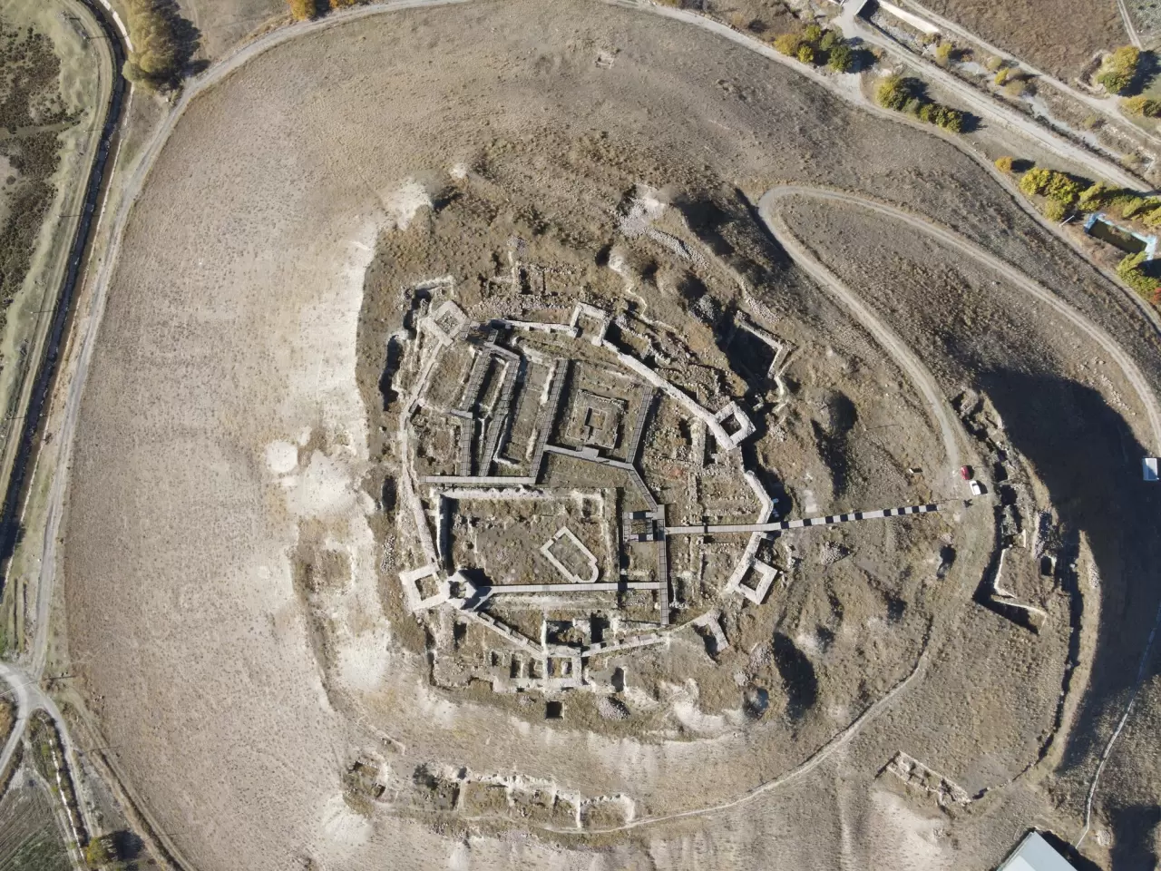 Altıntepe Kalesi'ndeki Urartu izleri yeniden gün yüzüne çıktı 1