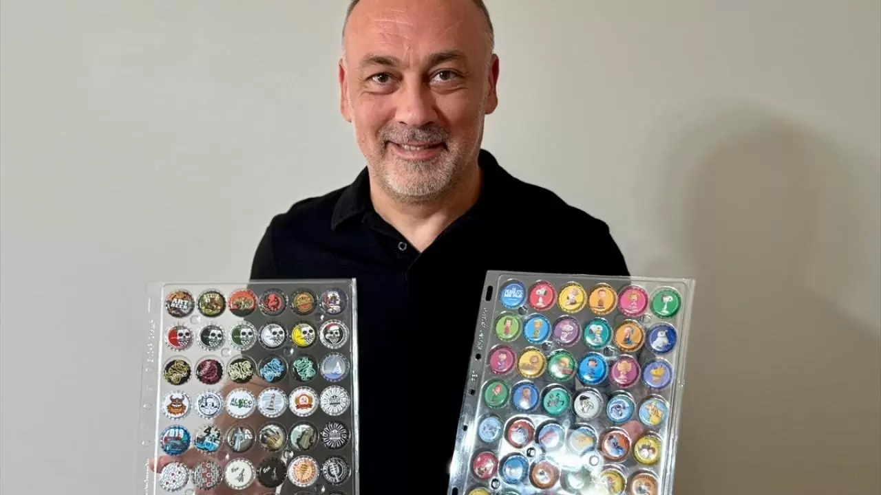 Oğluyla oynarken başlayan hobisi 65 ülkeden kapak koleksiyonuna dönüştü 2