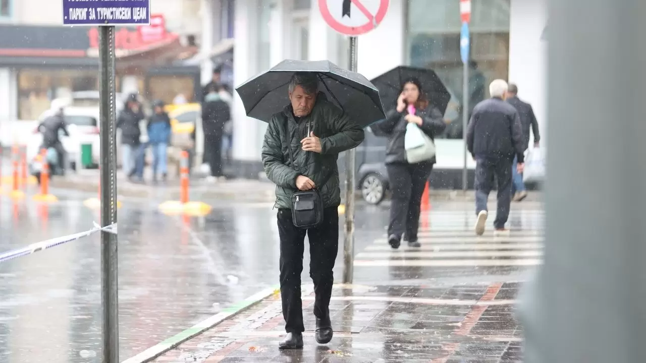 Meteoroloji’den kuvvetli rüzgâr ve sis uyarısı! 2