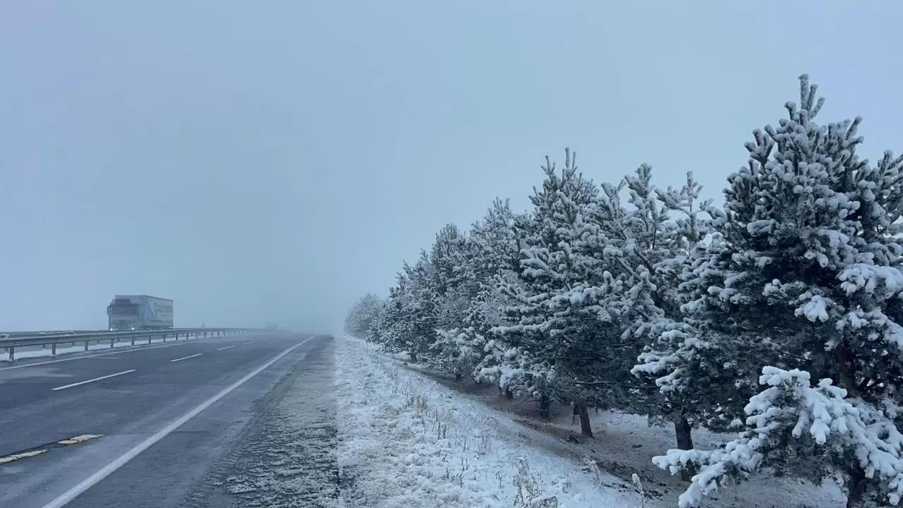 Gökyüzü delinecek! Meteoroloji'den 81 il için 'kırmızı' alarm: O saatte başlıyor, sakın şemsiyesiz çıkmayın! 7
