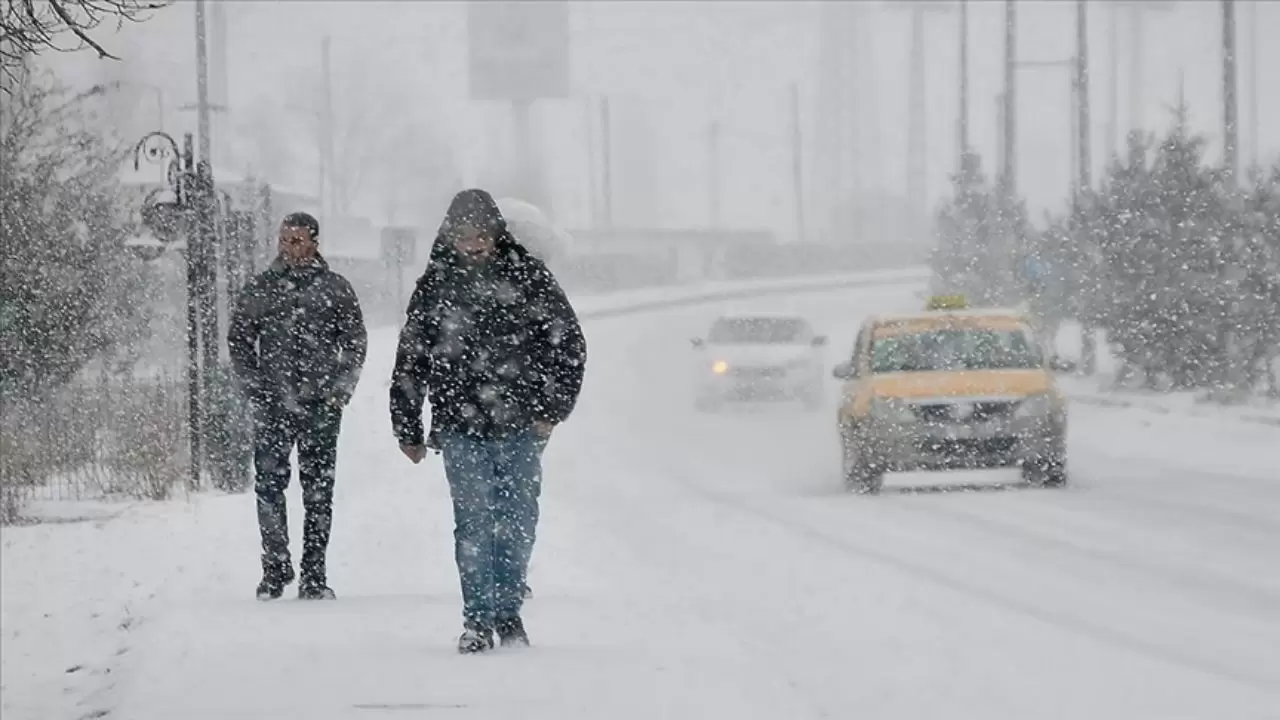 Hava bir anda değişiyor! Meteoroloji uyardı: Yağmur, kar, sis kapıda 8