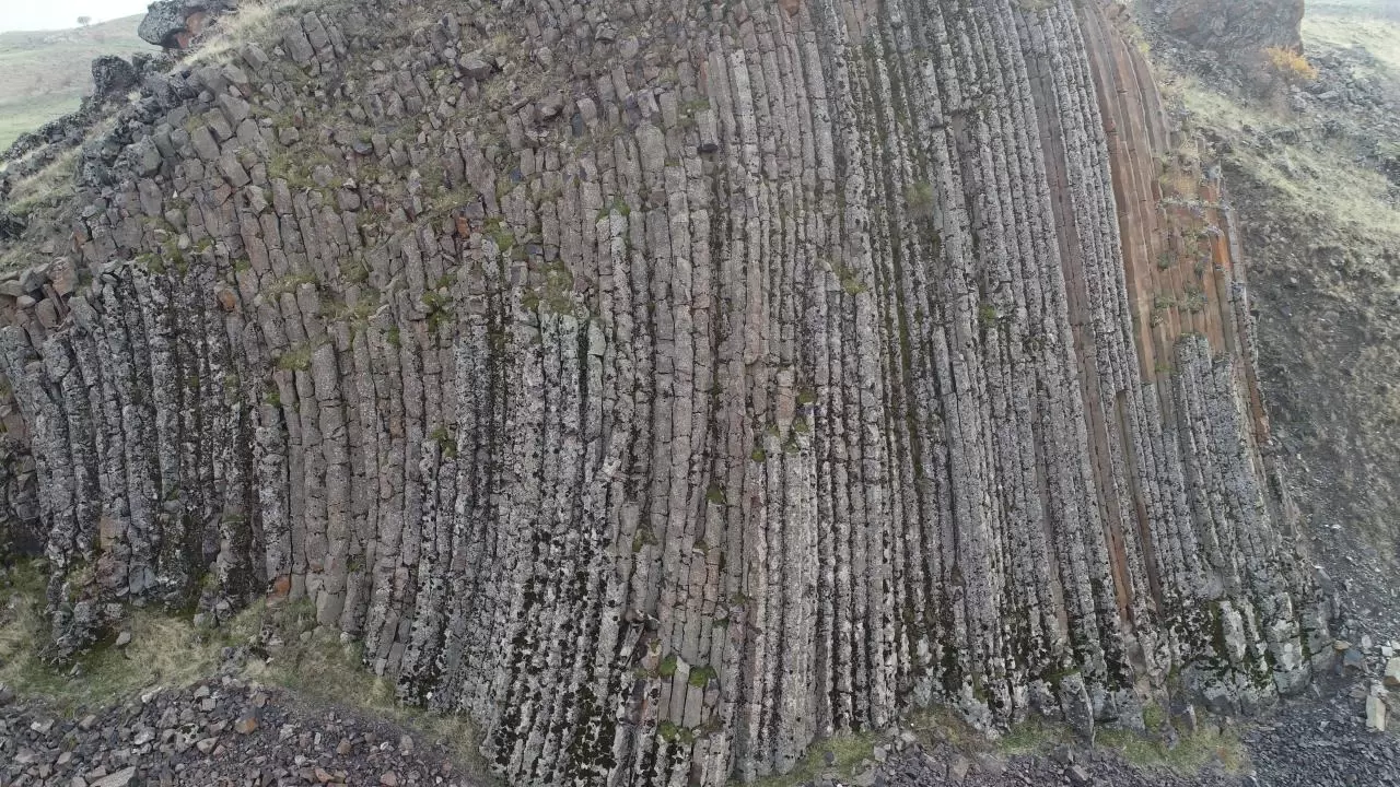 Muş'ta beşgen bazalt kayalıklar ilgi çekiyor 8