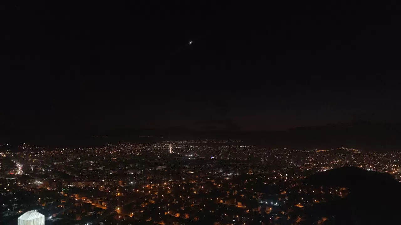 Van semalarında yılın son hilal manzarası 4