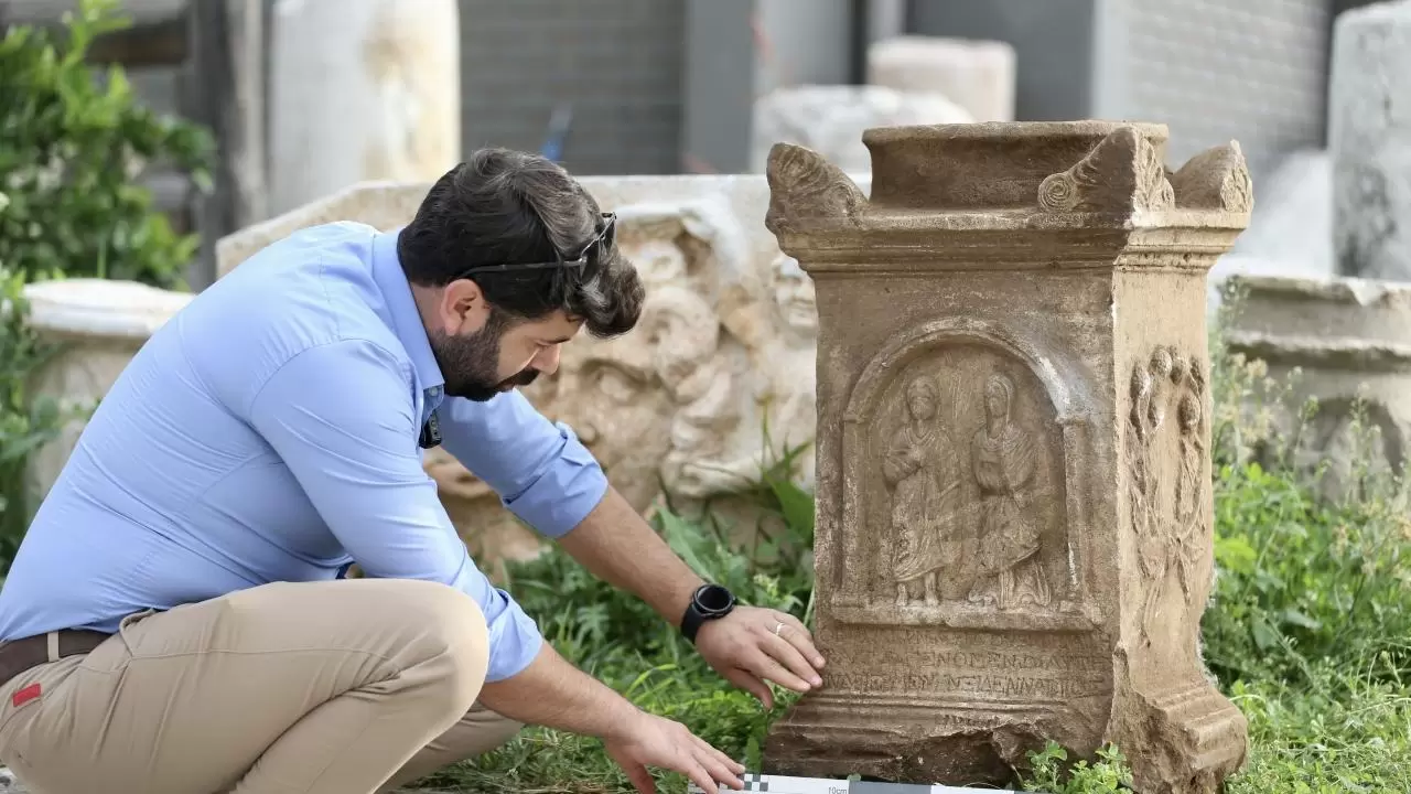Muğla'da büyük keşif! İnsan figürlü mezar steli korumaya alındı 4
