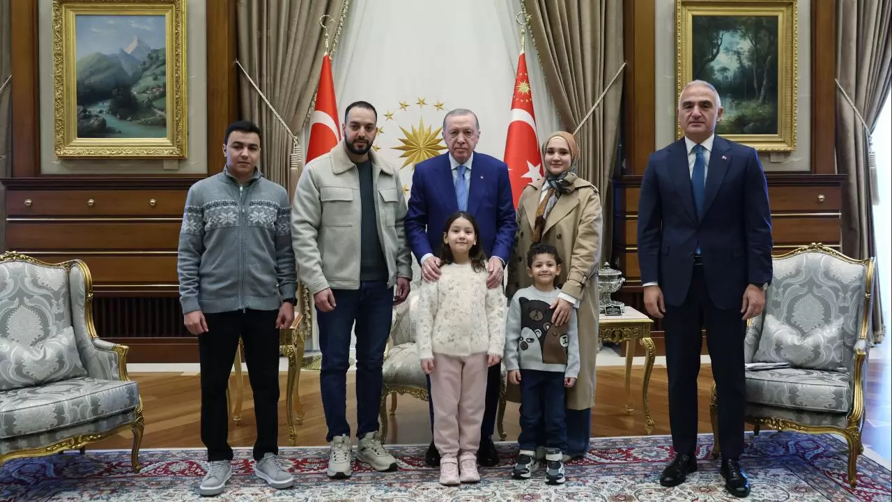 Cumhurbaşkanı Erdoğan, Filistinli Rajab'ın aile fertlerini kabul etti 1