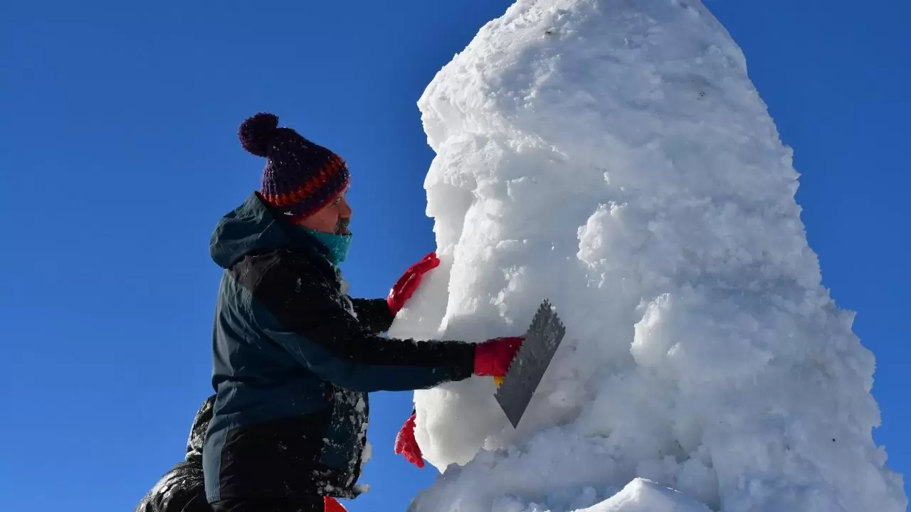 Beyaz örtüde vefa: Sarıkamış’ta kardan heykeller yükseliyor 7
