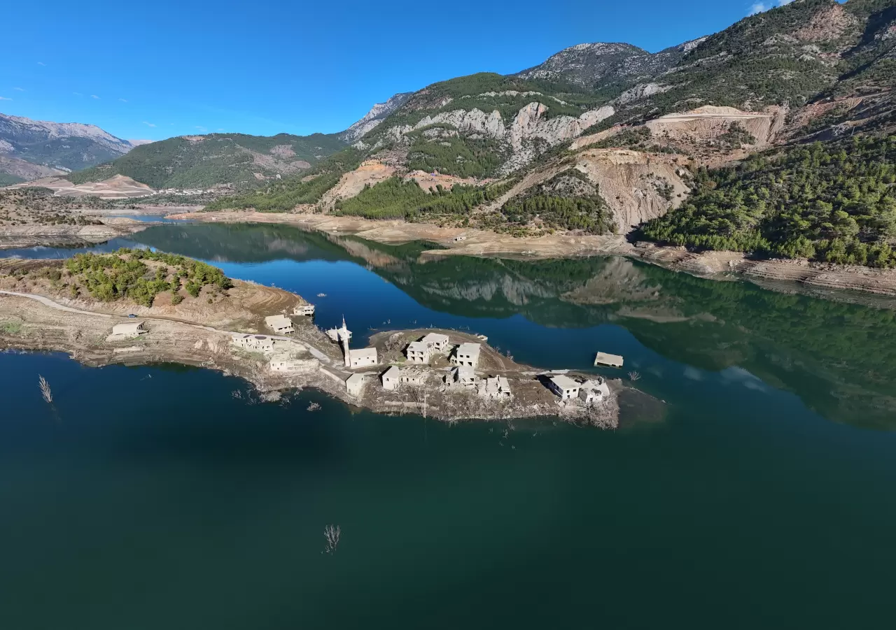 11 yıl önceki 'hayalet köy' geri döndü 1