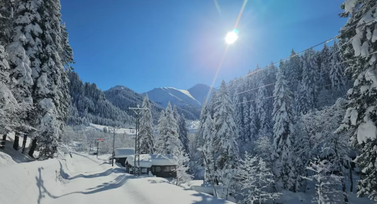 Kaçkarlar beyaza büründü! Yaylalarda kartpostallık görüntüler 3