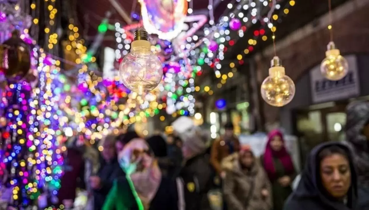 31 Aralık yarım gün mü, 1 Ocak resmi tatil mi? Yılbaşı öncesi merak edilenler 2