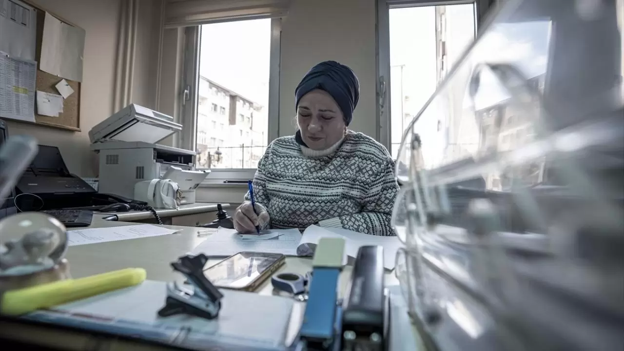 Engel tanımayan azim: 55 yaşında çalışma hayalini gerçekleştiren kadın, başkalarına ışık tutuyor 2