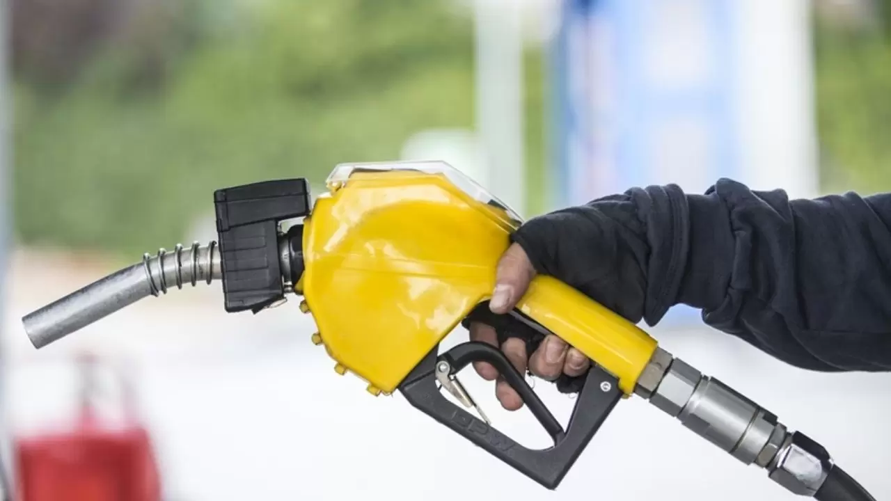 Brent petrol fırladı! Jeopolitik gerilimler ve OPEC kararları fiyatları yükseltti 5