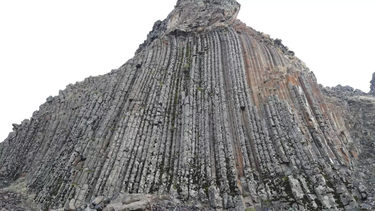 Muş'ta beşgen bazalt kayalıklar ilgi çekiyor 5