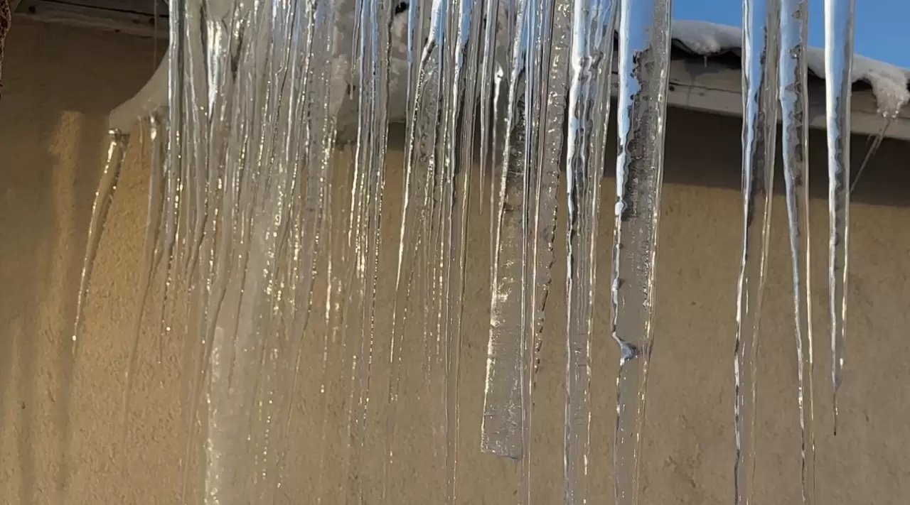 Yüksekova’da dondurucu soğuk alarmı 1