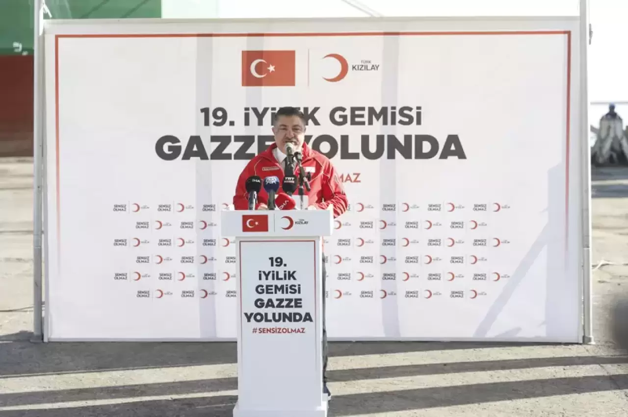 Kızılay'ın 19. Gazze ''İyilik Gemisi'' dualarla yola çıktı 5