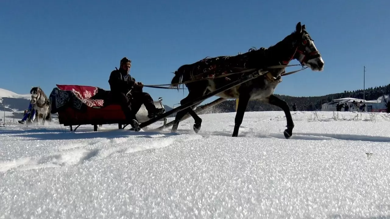 Kış turizminin gözdesi Sarıkamış’ta sezon açıldı, eğlence başladı 2