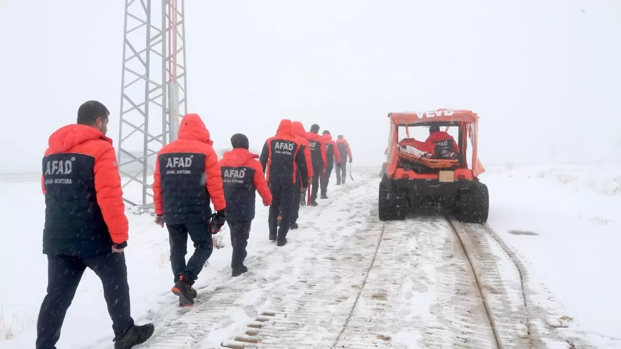 1900 rakımda hayat kurtarma sınavı: AFAD’dan nefes kesen tatbikat 15