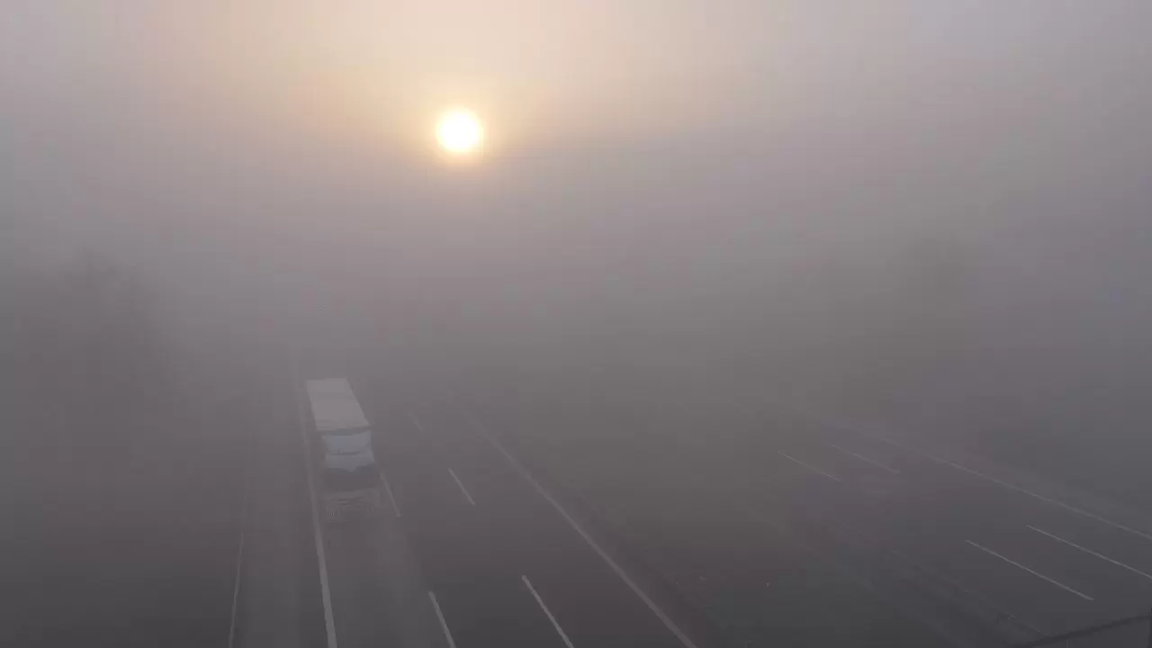 Yoğun sis Düzce’yi sardı: Anadolu Otoyolu’nda görüş mesafesi kritik seviyede! 2