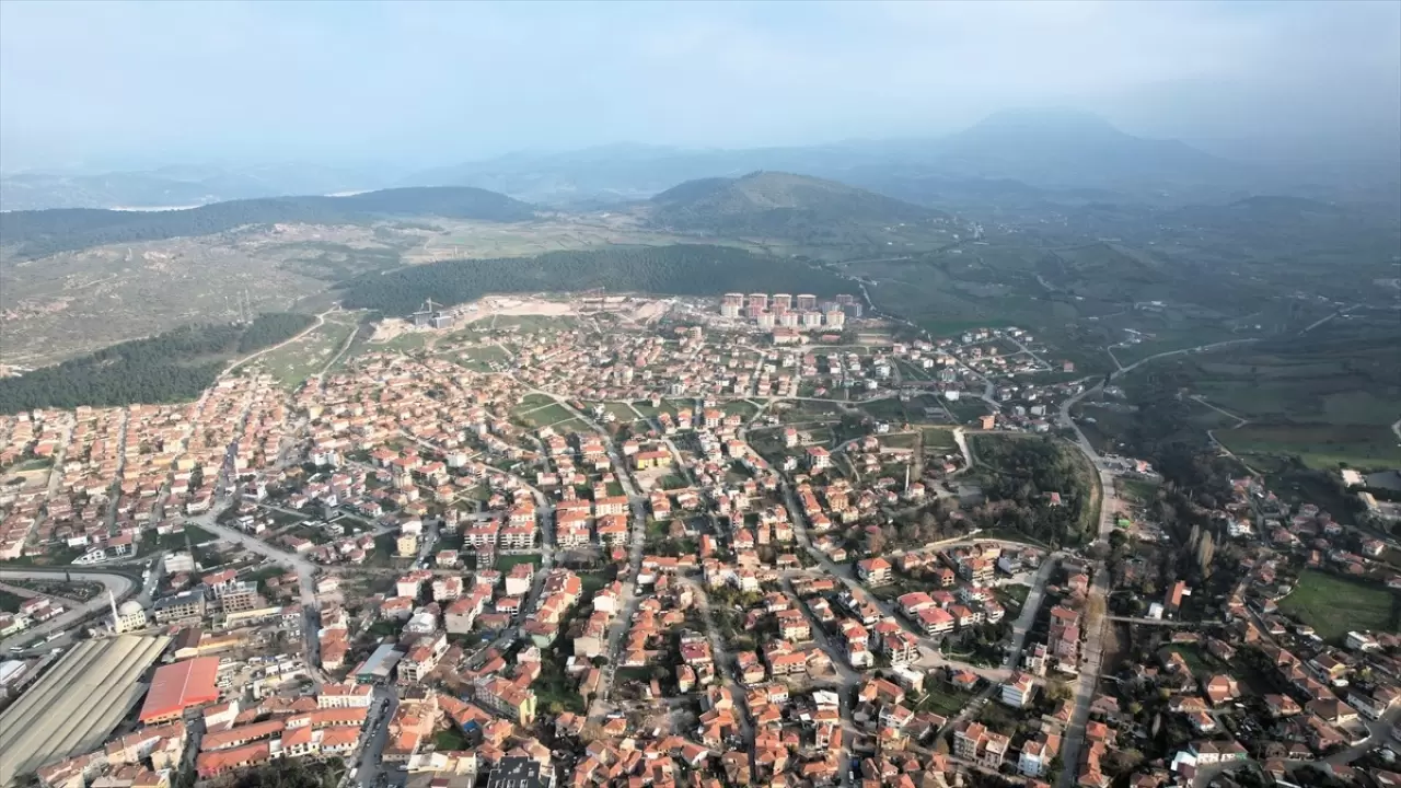 Sındırgı’da konut seferberliği: İnşaatlar tüm hızıyla sürüyor 1