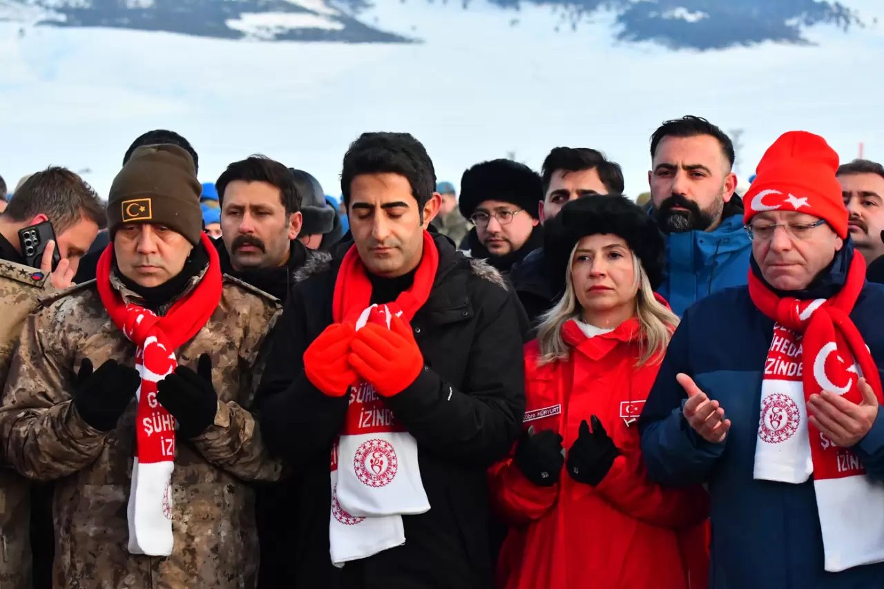 Kars'ta "Sarıkamış şehitleri" için temsili nöbet tutuldu 6