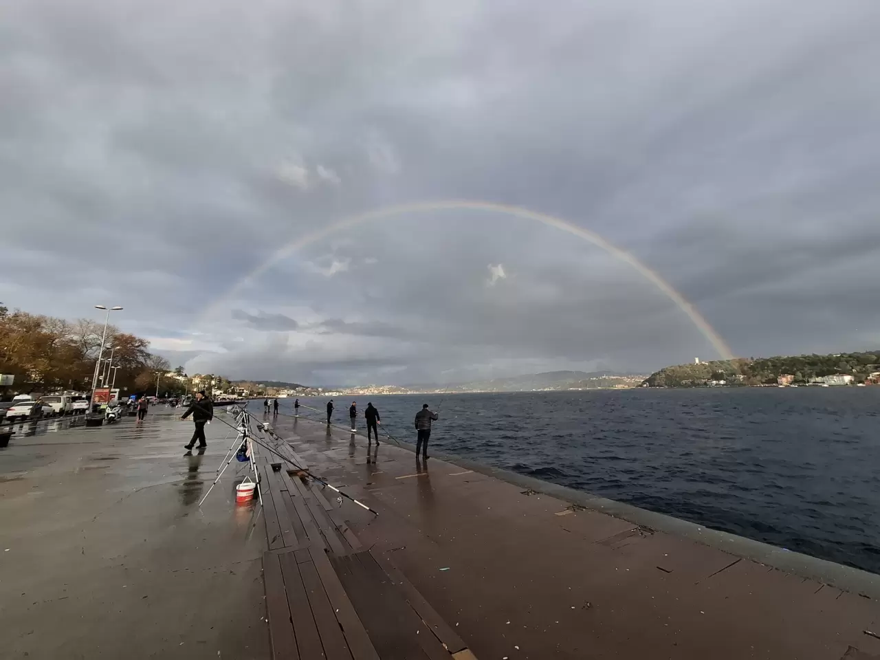 İstanbul Boğazı’nda gökkuşağı sürprizi 1