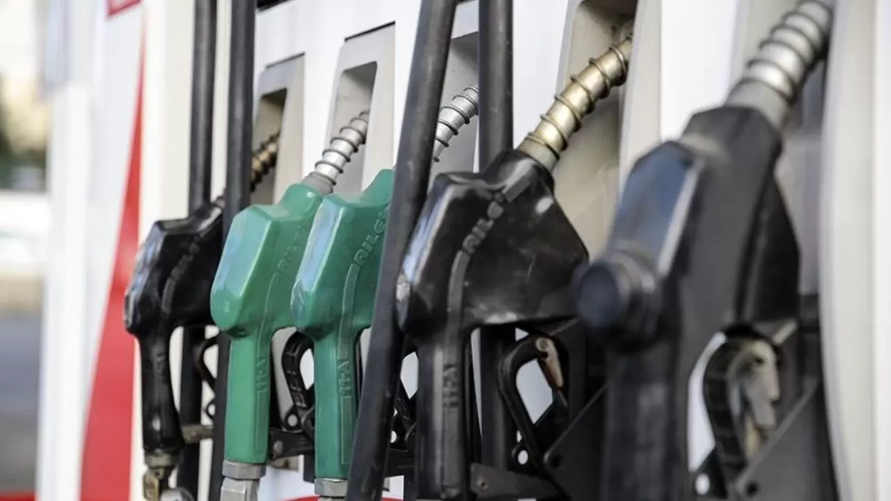 Brent petrol fırladı! Jeopolitik gerilimler ve OPEC kararları fiyatları yükseltti 6