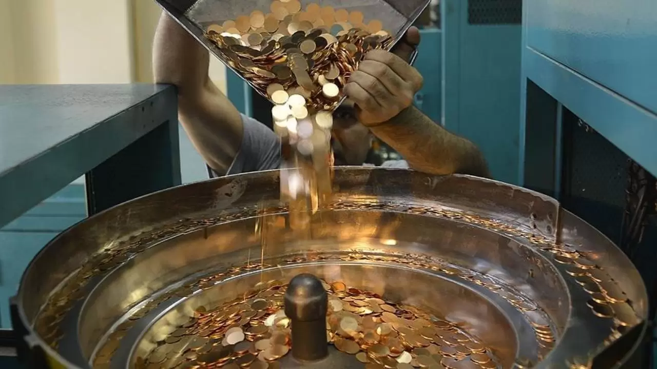 Piyasalarda altın alarmı! Gram altın yeni haftaya hızlı başladı 10