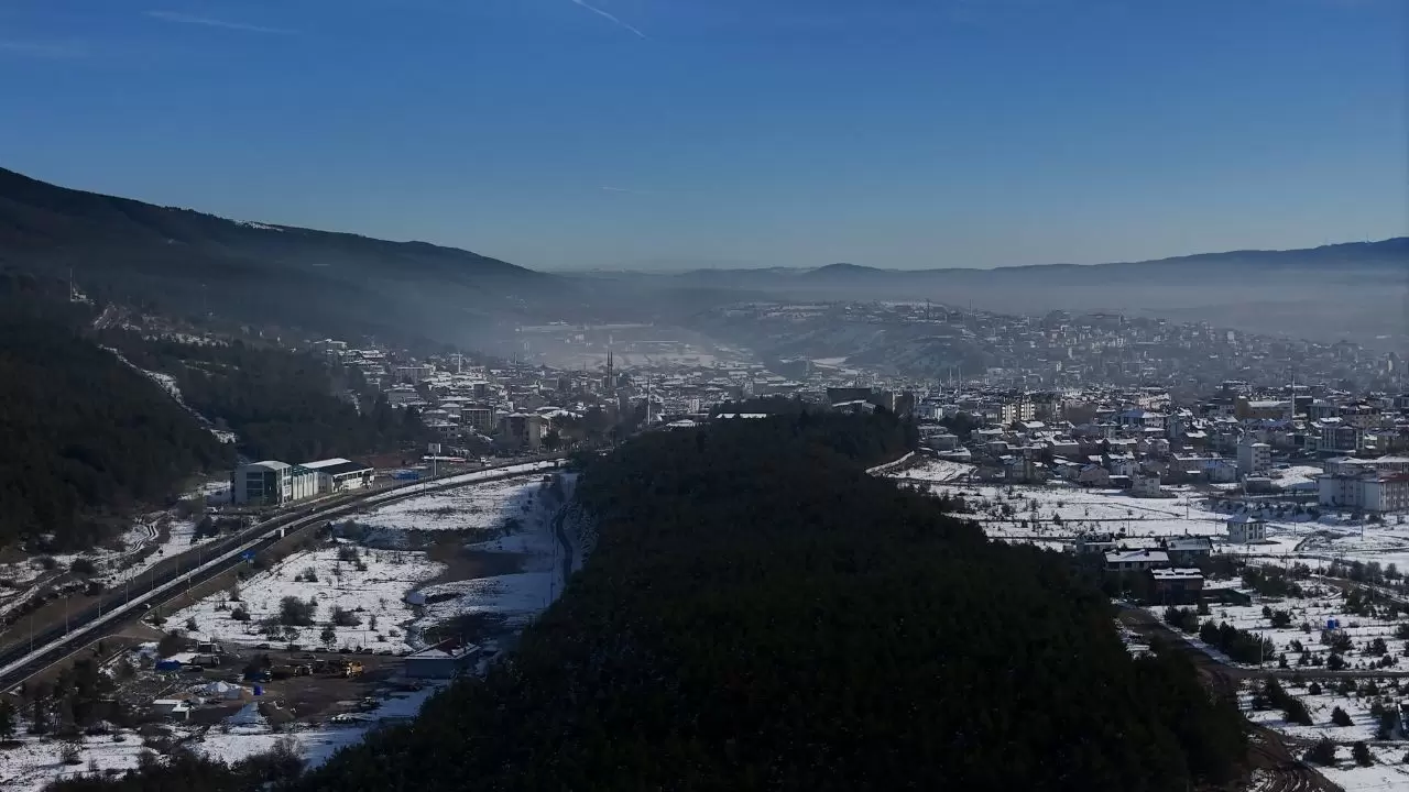 Kar sonrası güneş sürprizi! Bolu Gerede’de kartpostallık görüntüler 4
