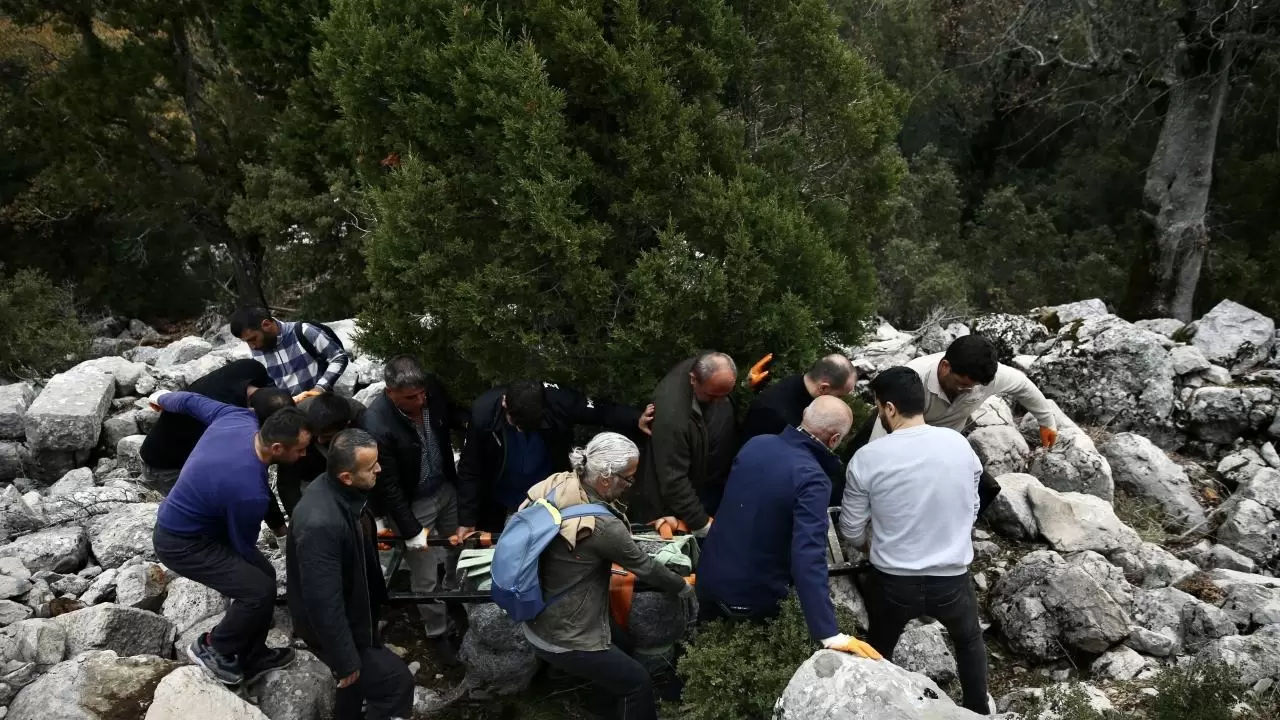 Muğla'da büyük keşif! İnsan figürlü mezar steli korumaya alındı 7