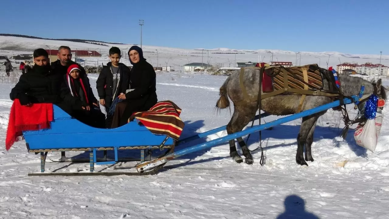 Kış turizminin gözdesi Sarıkamış’ta sezon açıldı, eğlence başladı 6