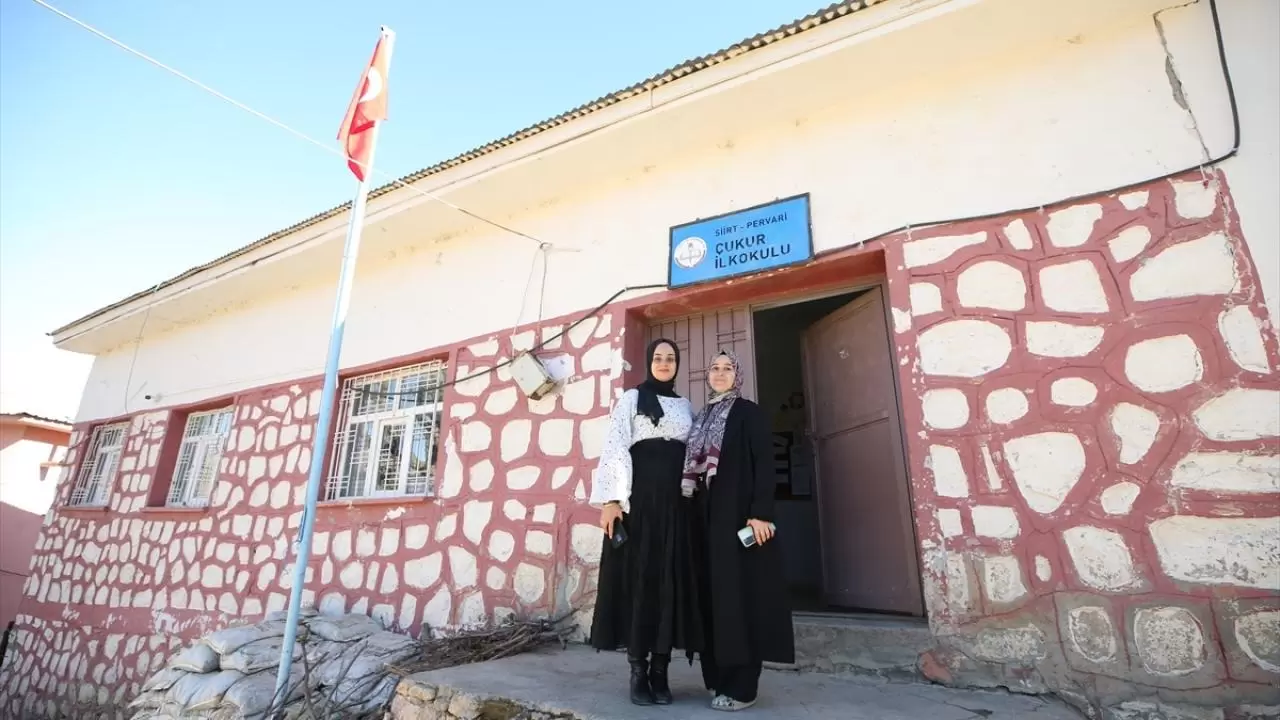 Zorluklara meydan okuyan Çukurköy öğretmenleri: Dağların ardından gelecek aydınlatıyor! 9