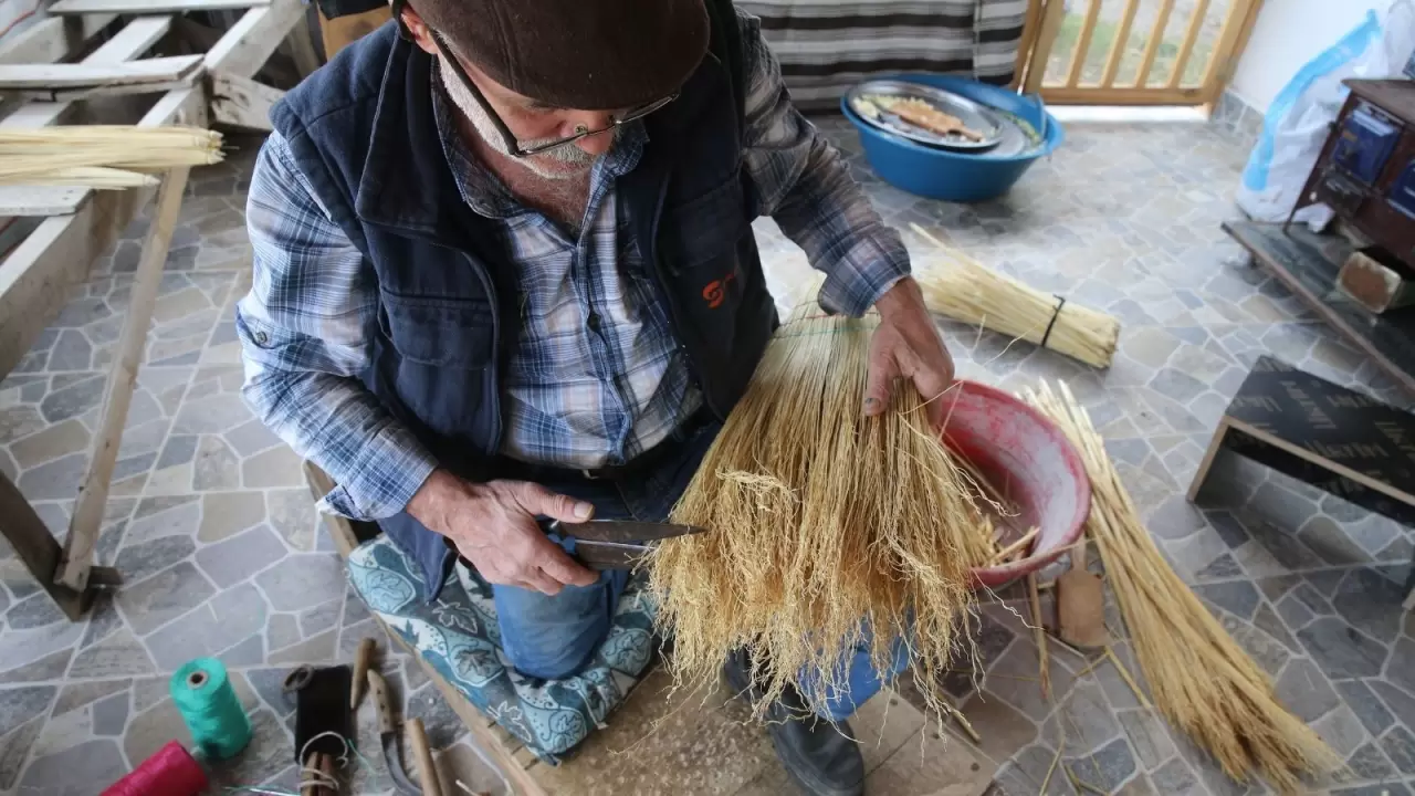 Tokat’ta 70 yıllık gelenek ayakta: Niksar’ın süpürge köyünde üretim azalsa da meslek Sürdürülüyor 4