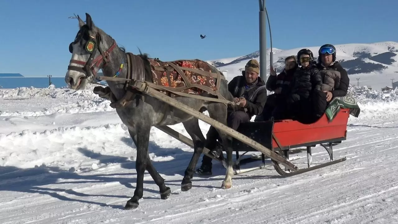 Kış turizminin gözdesi Sarıkamış’ta sezon açıldı, eğlence başladı 3
