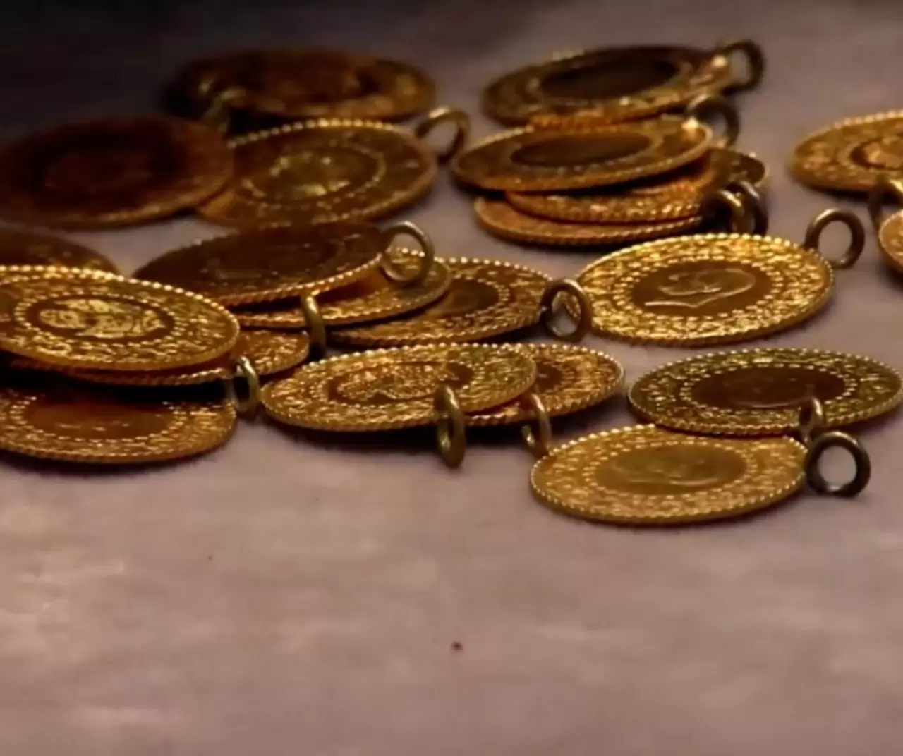 Altında yeni rekor! Gram 5.812 TL ile zirveyi gördü 9