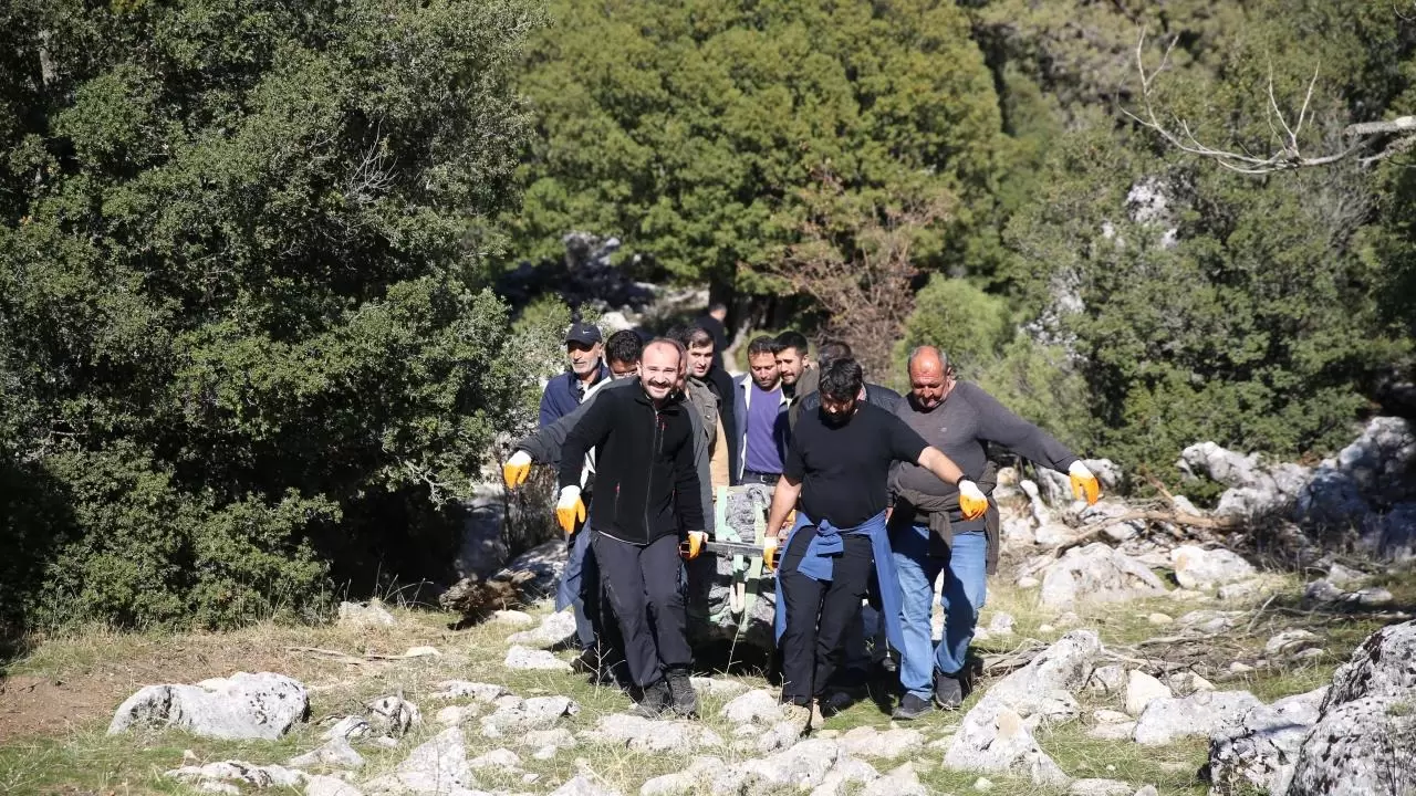 Muğla'da büyük keşif! İnsan figürlü mezar steli korumaya alındı 6