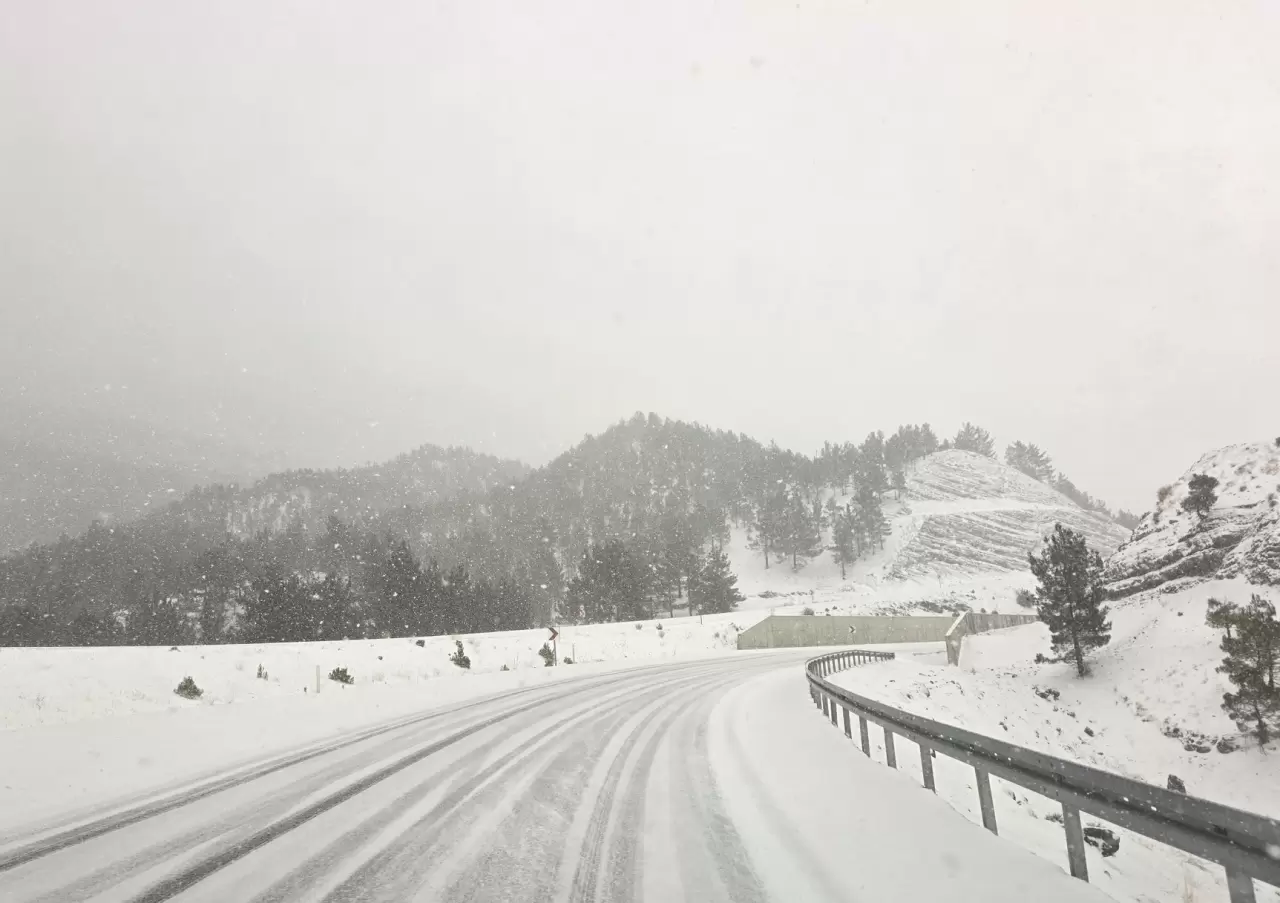 Adana'nın Pozantı ilçesinde muhteşem kar manzarası 3