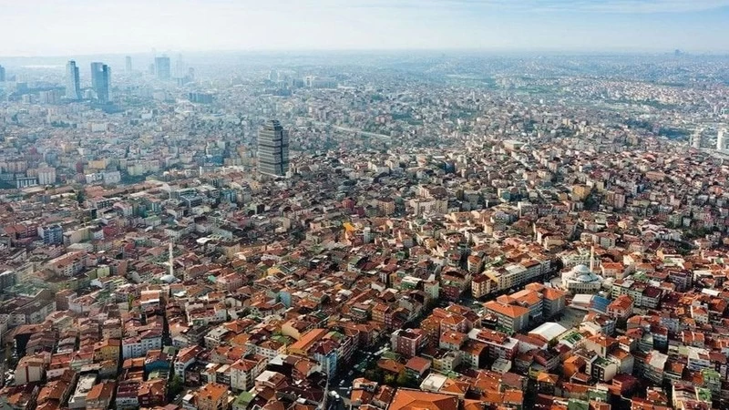 İstanbul'un bir ilçesi 57 ilden daha kalabalık 13