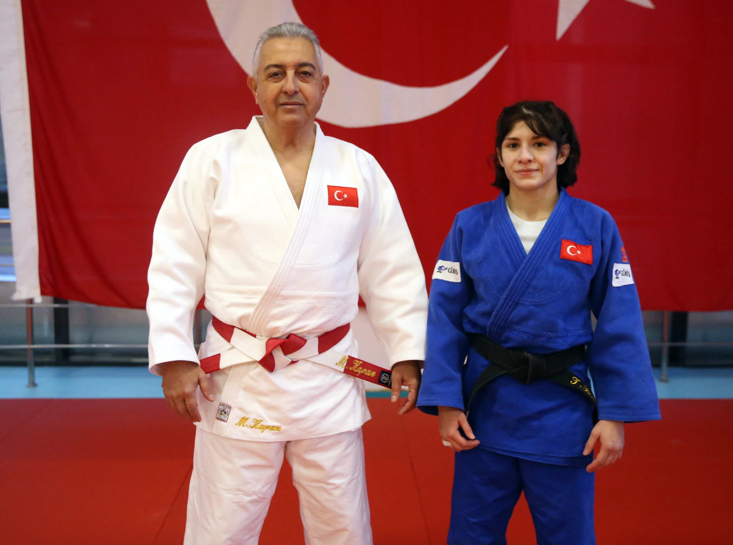 Türk milli judocu Tuğçe Beder, 2028 Olimpiyatları'nda madalya kazanma hedefine kararlılıkla ilerliyor. 1