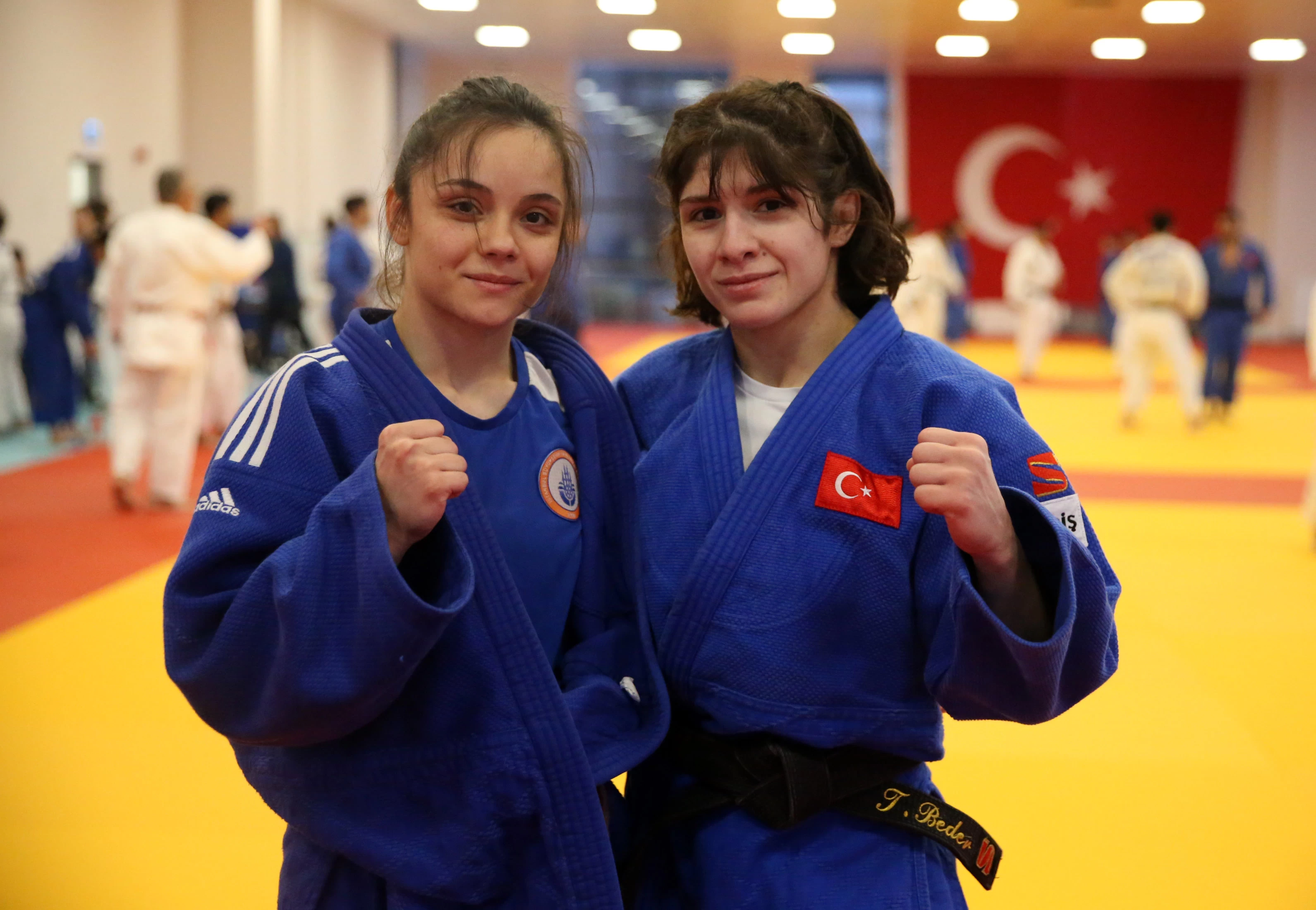 Türk milli judocu Tuğçe Beder, 2028 Olimpiyatları'nda madalya kazanma hedefine kararlılıkla ilerliyor. 4