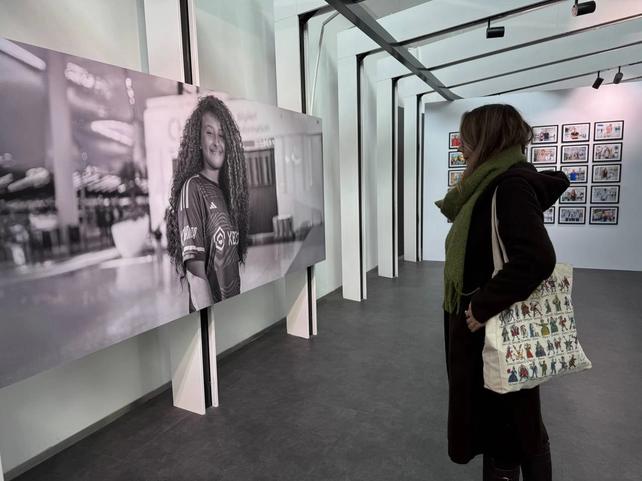 "İGA'nın Yüzleri/Bastığım Yerdeyim" fotoğraf sergisi, İstanbul Havalimanı'nda açıldı 3