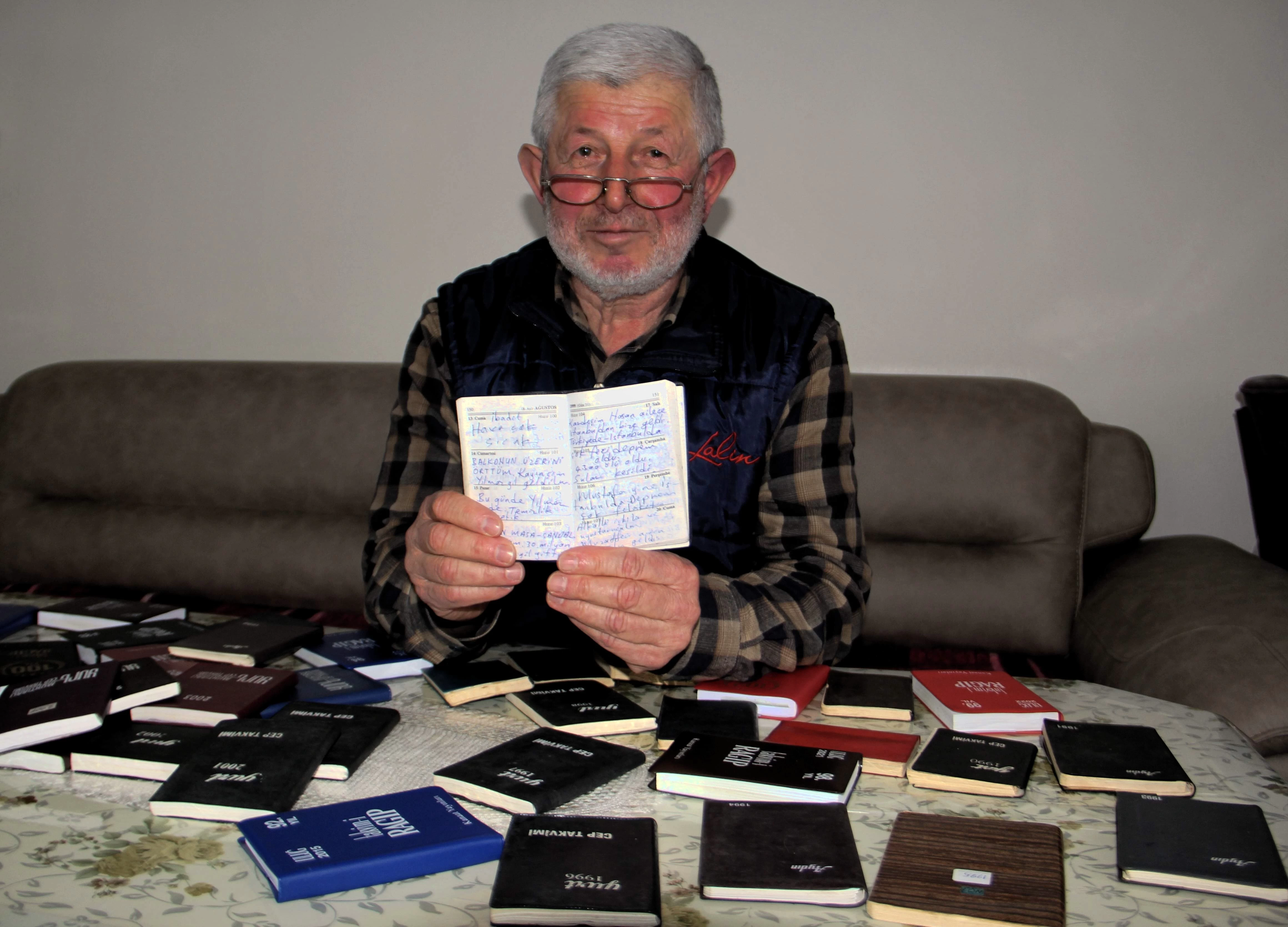 42 yıldır günlük tutarak yaşadığı olayları ve çevresindeki gelişmeleri not ediyor 4