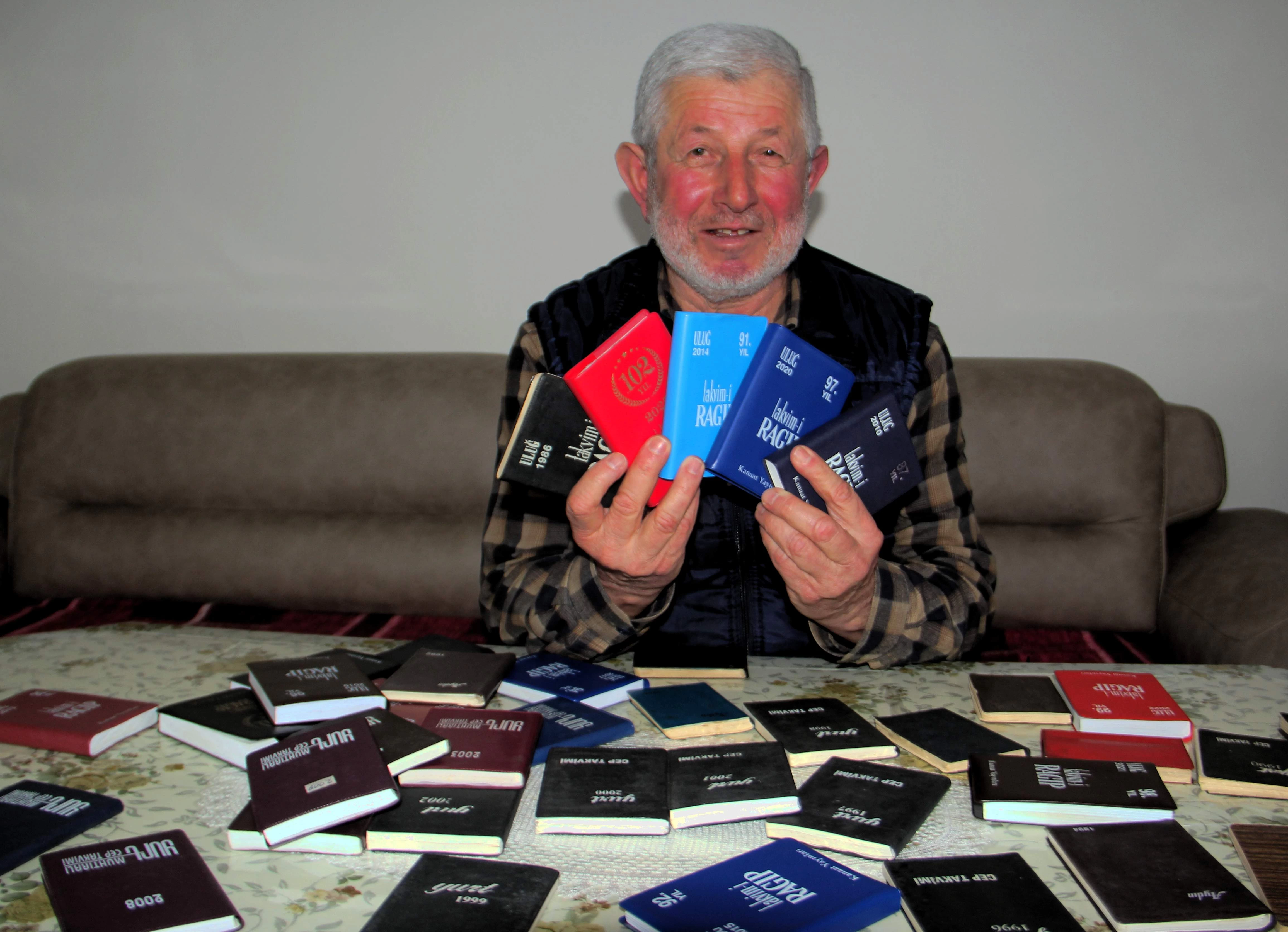 42 yıldır günlük tutarak yaşadığı olayları ve çevresindeki gelişmeleri not ediyor 5